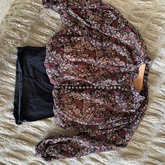 Vici Top - Picture 3 of 4